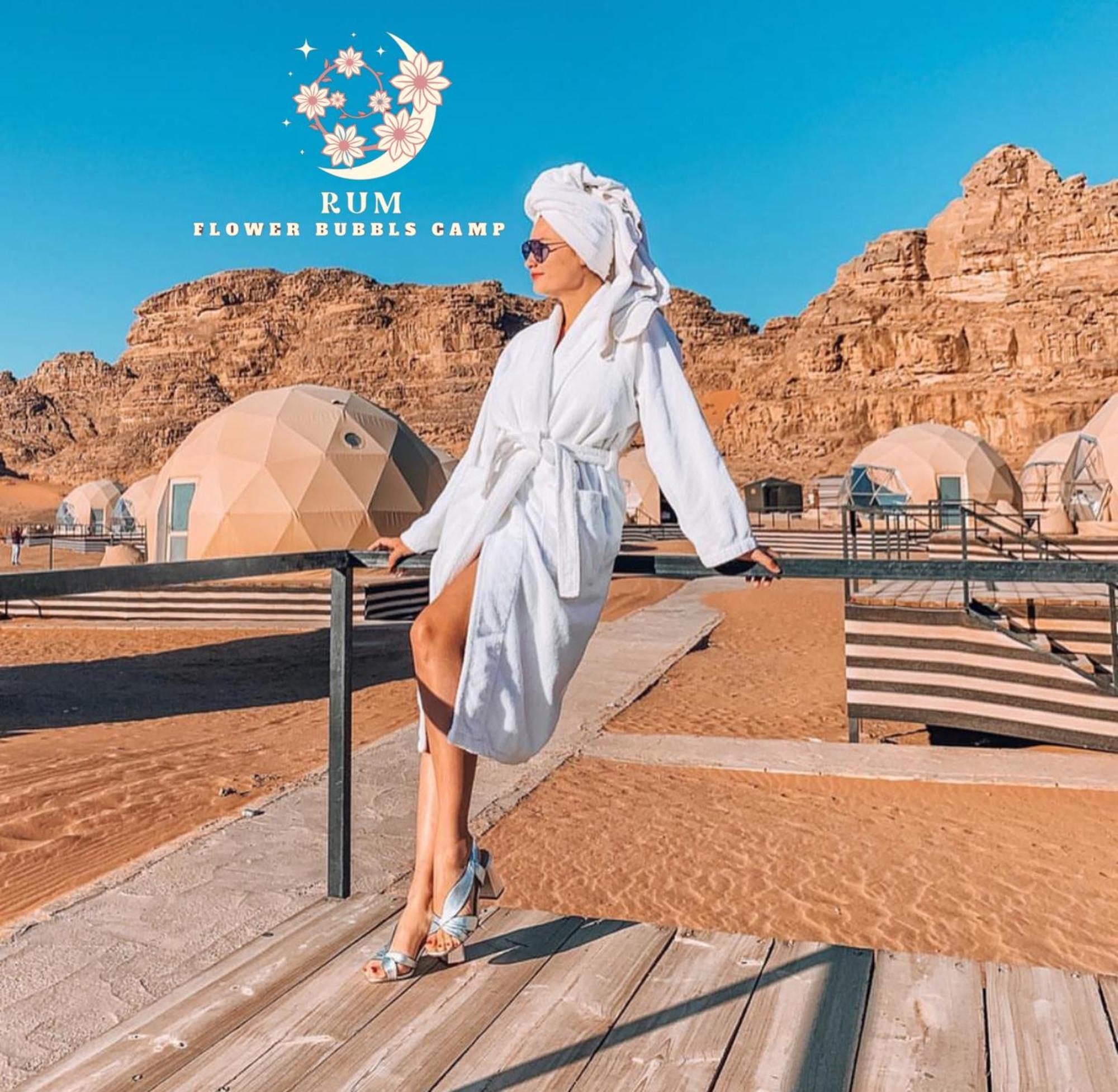 Rum Flower Bubbles Luxury Camp Wadi Rum Buitenkant foto