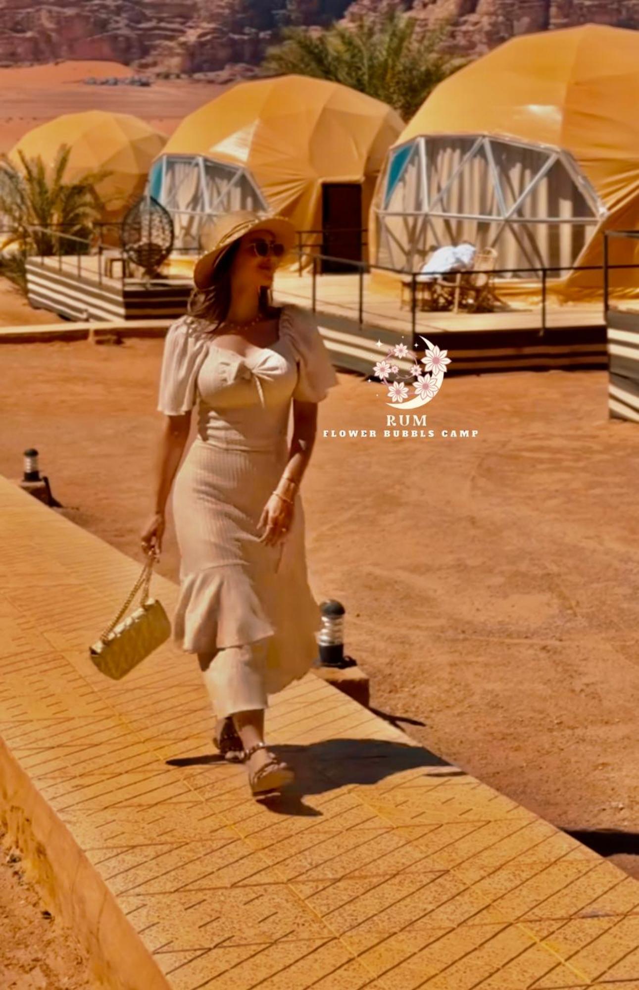 Rum Flower Bubbles Luxury Camp Wadi Rum Buitenkant foto
