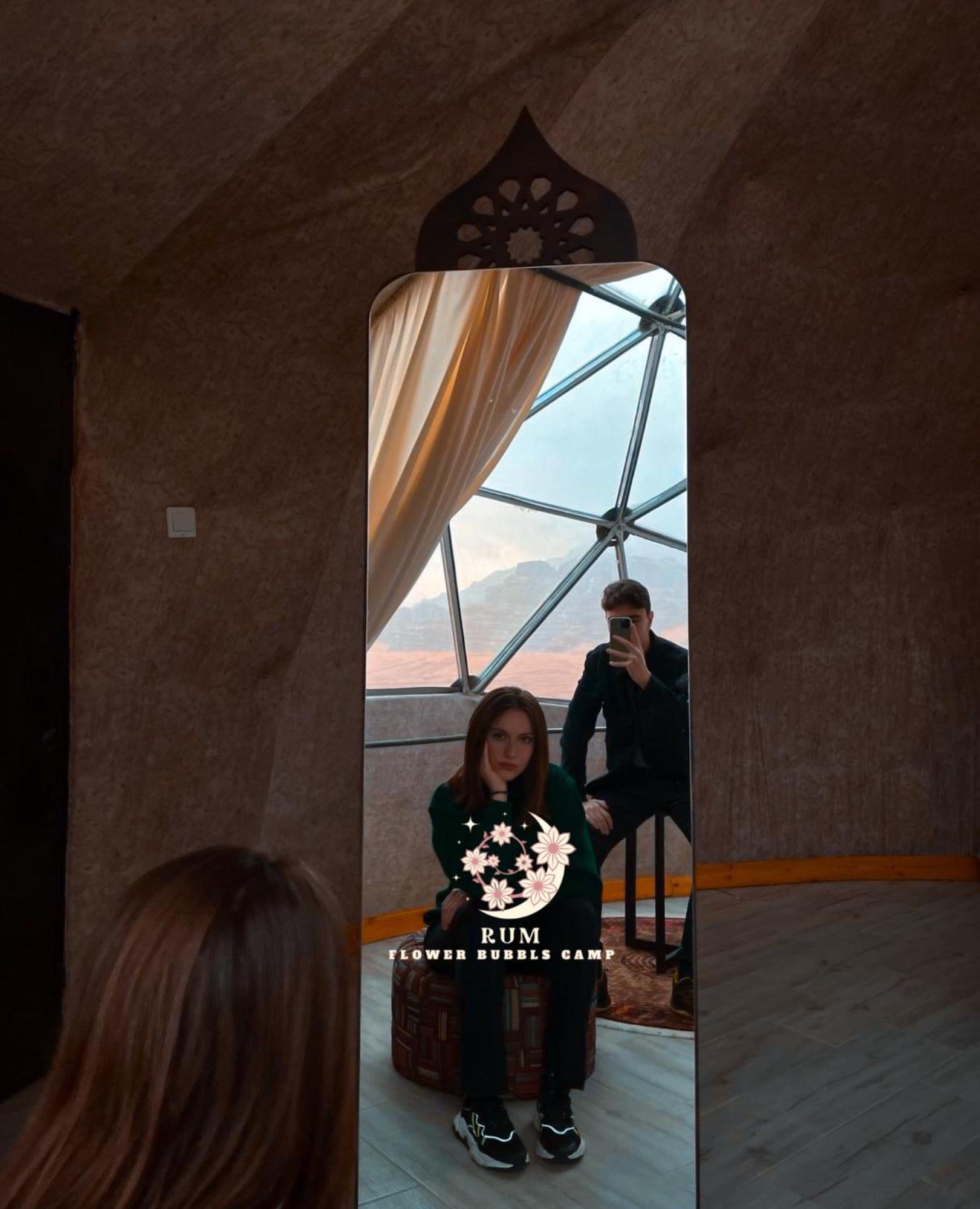 Rum Flower Bubbles Luxury Camp Wadi Rum Buitenkant foto