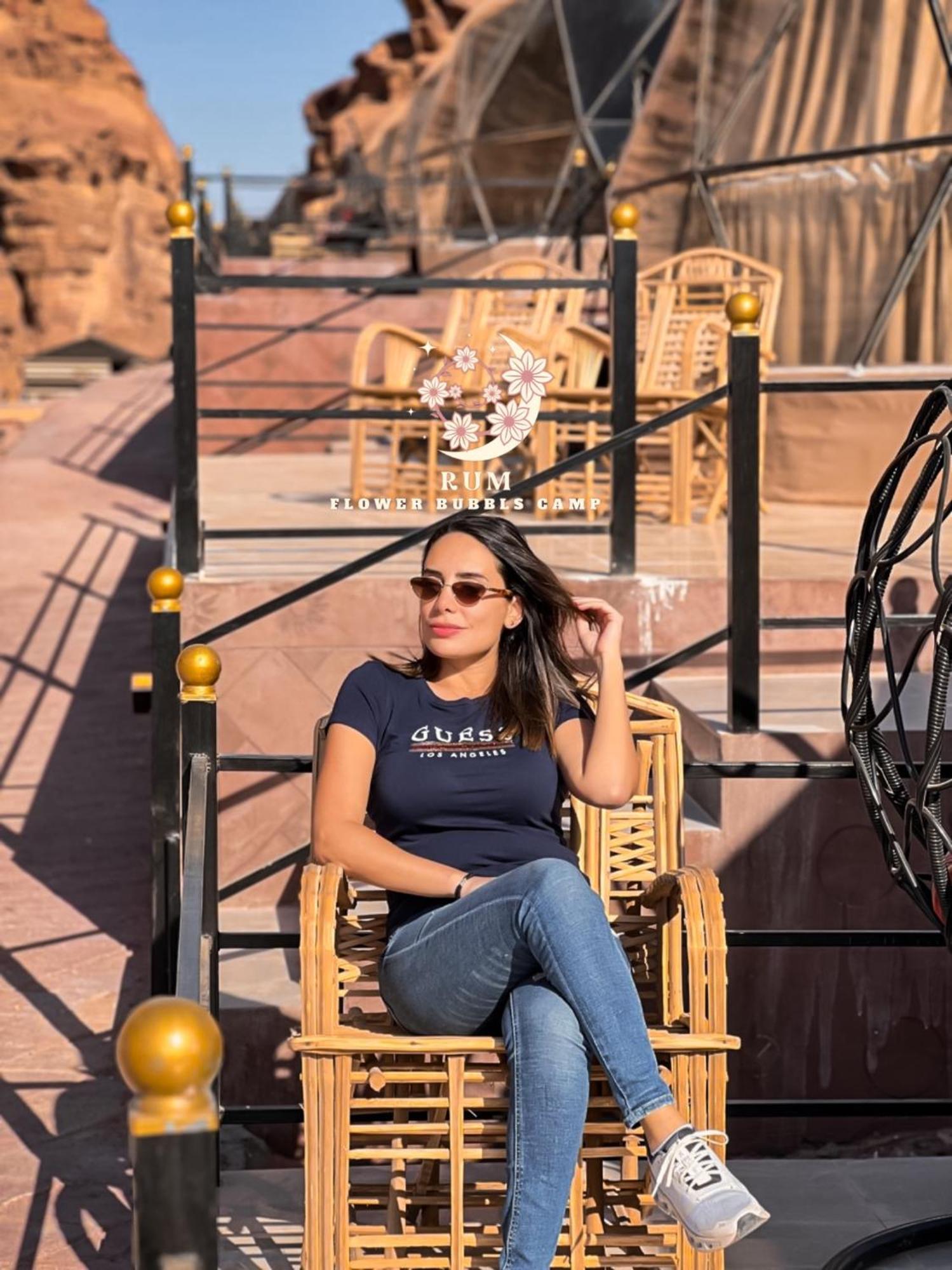 Rum Flower Bubbles Luxury Camp Wadi Rum Buitenkant foto